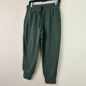 Fabletics Women's Cozy Fleece Green Sweatpants Sz Medium Ankle Casual Lounge